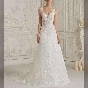 Pronovas Bridal lace gown style MALMA